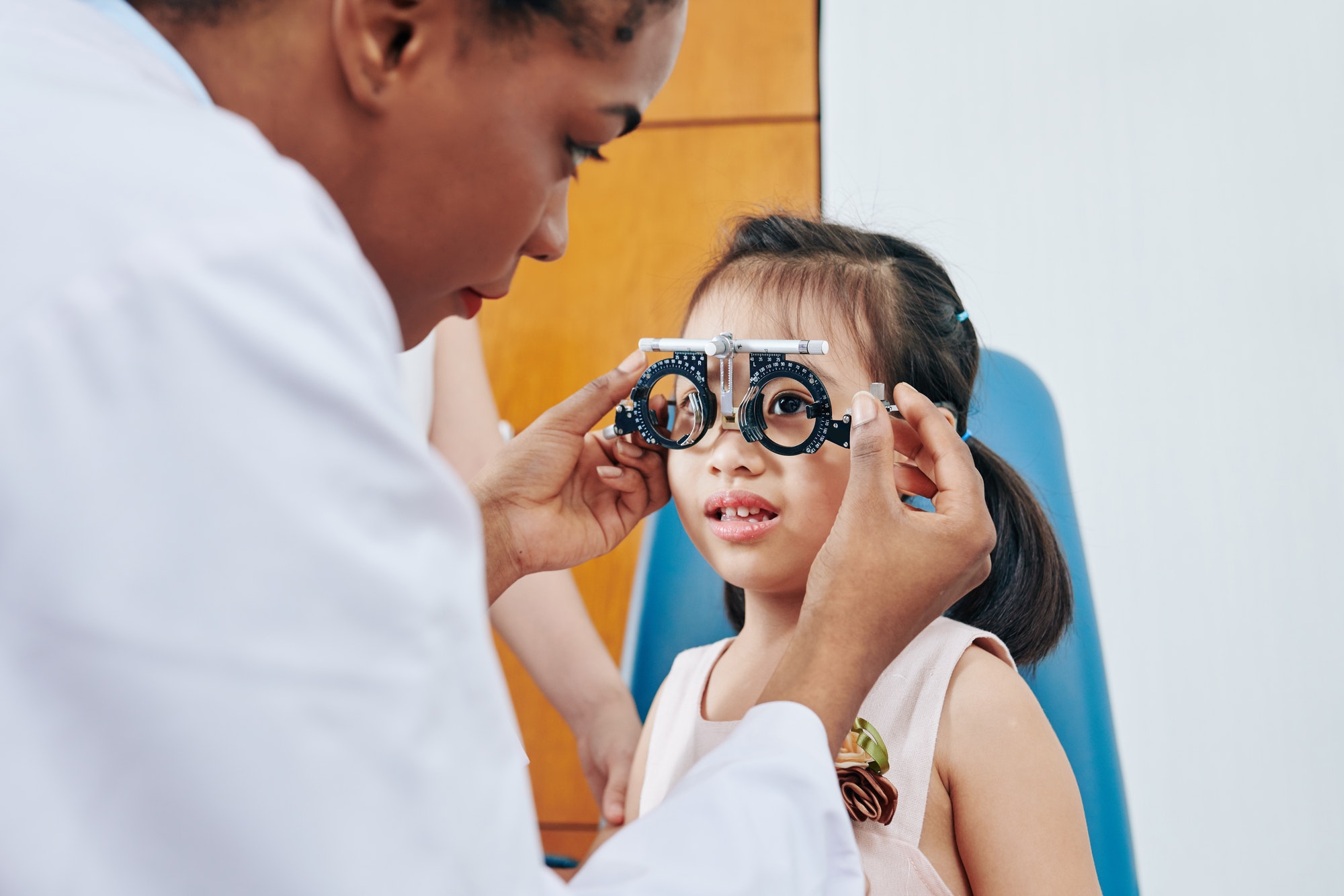 5 Tips To Protect Your Eyes From Dust And Disease
